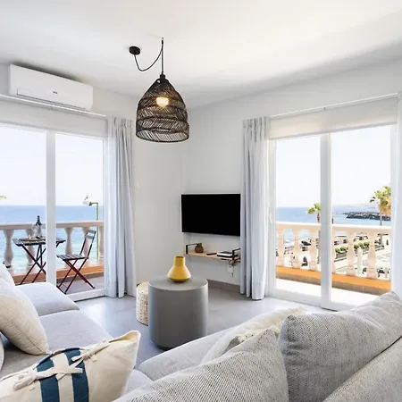 아파트 Home2book Stunning Sea Front Caletillas, Pool *