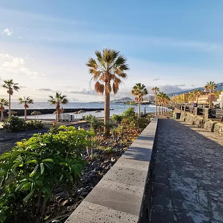 Home2book Stunning Sea Front Caletillas, Pool Apartamento