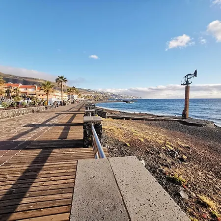 Home2book Stunning Sea Front Caletillas, Pool Apartamento