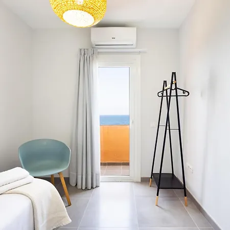 Home2book Stunning Sea Front Caletillas, Pool Apartamento