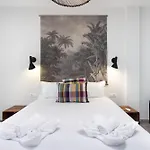 公寓 Home2book Stunning Sea Front Caletillas 坎德拉里亚