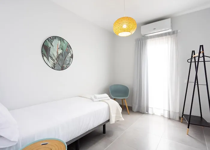 Home2book Stunning Sea Front Caletillas Apartamento